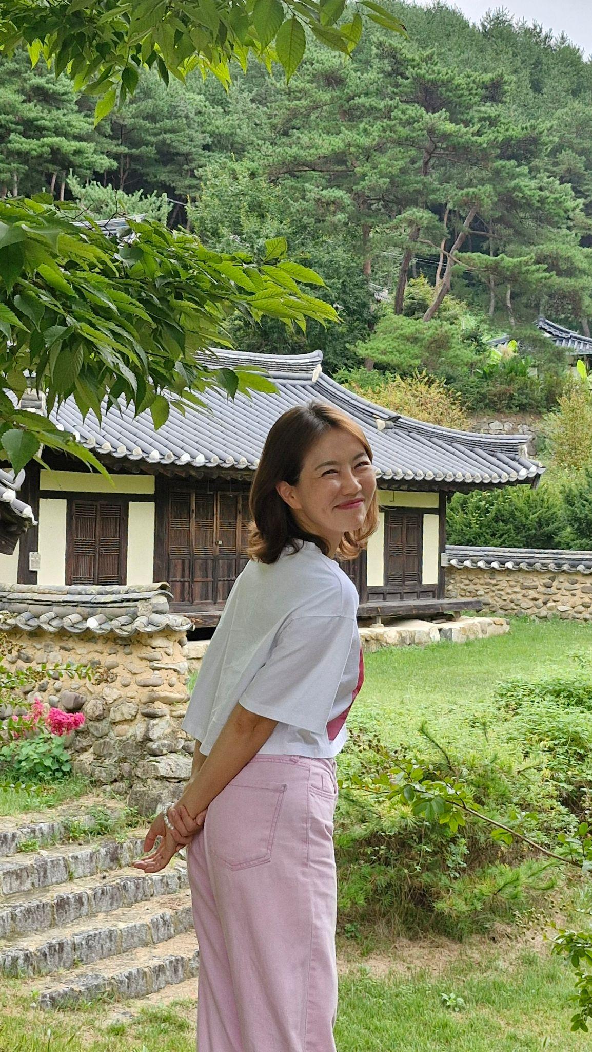 유라엔 대표 포트레이트